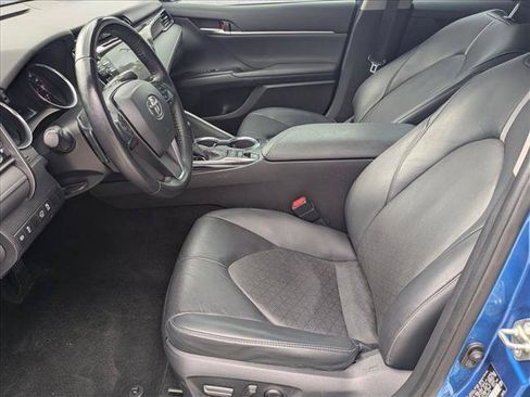 Used 2019 Toyota Camry XSE FWD image 16