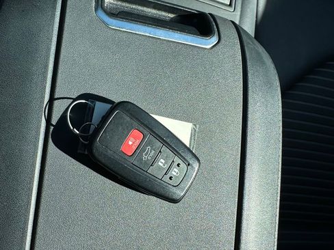 Used 2023 Toyota Highlander XSE AWD/4WD image 7
