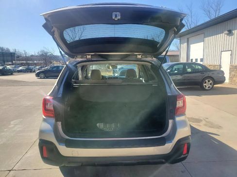 Used 2018 Subaru Outback 2.5i Premium AWD/4WD image 17