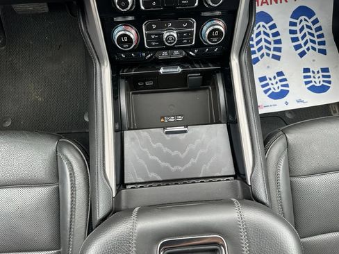 Used 2024 GMC Yukon XL Denali AWD/4WD image 26