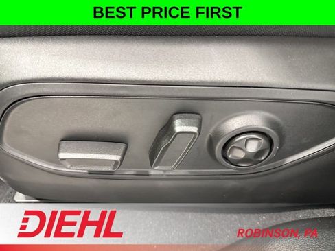 New 2026 Jeep Grand Cherokee Laredo AWD/4WD image 19