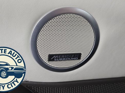 Used 2019 Land Rover Discovery HSE Luxury image 31