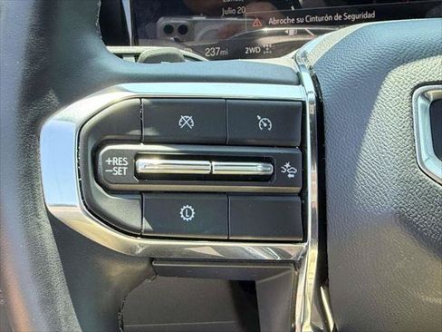 Used 2025 GMC Terrain Elevation AWD/4WD image 23