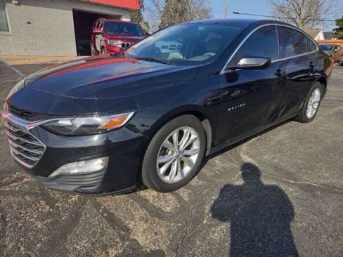 Used 2021 Chevrolet Malibu LT image 2