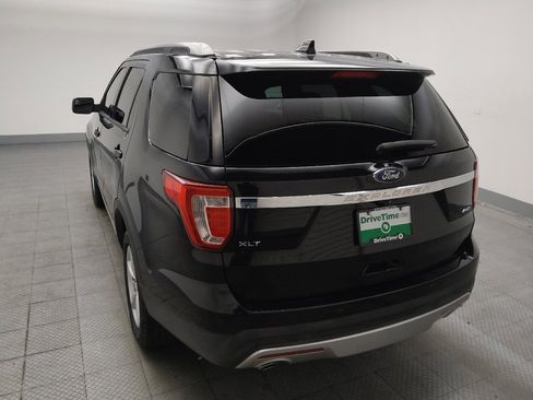 Used 2017 Ford Explorer XLT w/ Equipment Group 201A AWD/4WD image 5