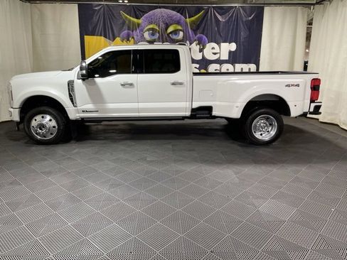 Used 2024 Ford F450 Platinum image 7