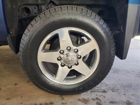Used 2015 Chevrolet Silverado 2500 LTZ w/ Duramax Plus Package AWD/4WD image 5