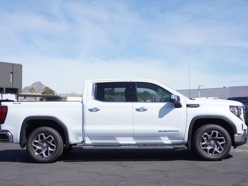 New 2026 GMC Sierra 1500 SLT w/ SLT Premium Package AWD/4WD image 2
