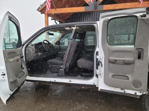 Used 2012 Chevrolet Silverado 2500 W/T image 7