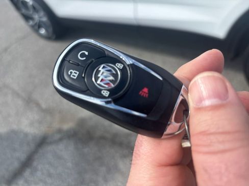 Used 2023 Buick Encore GX Select w/ Safety Package II image 32