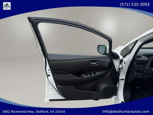 Used 2022 Nissan Leaf SV FWD image 11