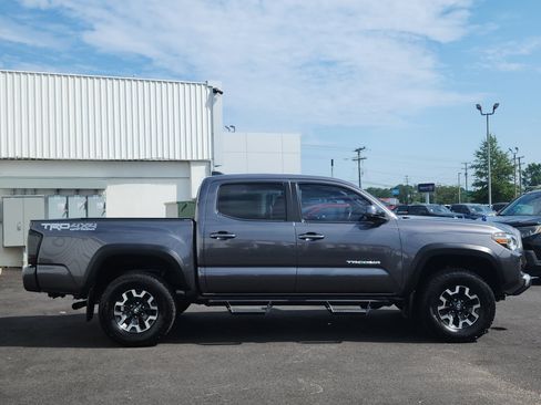 Used 2021 Toyota Tacoma TRD Off-Road w/ Technology Package AWD/4WD image 6