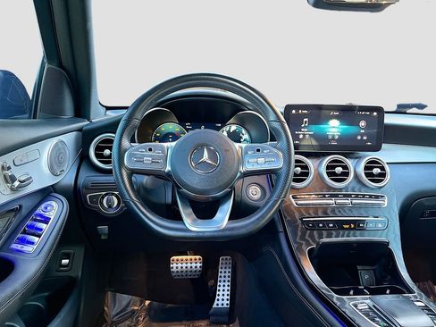 Used 2021 Mercedes-Benz GLC 300 4MATIC image 23