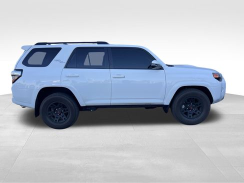 Used 2024 Toyota 4Runner TRD Off-Road Premium w/ Moonroof Package AWD/4WD image 4