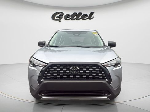 Used 2025 Toyota Corolla Cross L FWD image 2