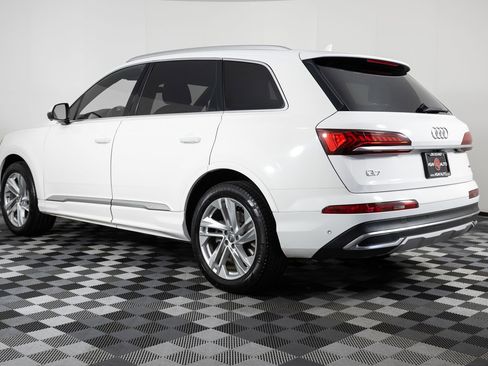 Used 2021 Audi Q7 2.0T Premium w/ Convenience Package image 4