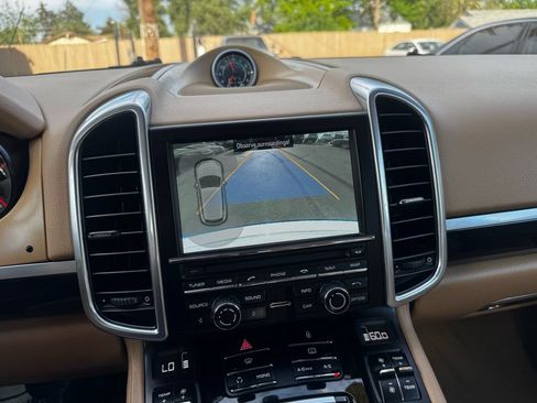Used 2013 Porsche Cayenne AWD/4WD image 31