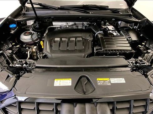 Certified 2025 Audi Q3 2.0T Premium w/ Convenience Package image 10