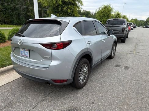 Used 2017 MAZDA CX-5 Touring w/ Preferred Equipment Package FWD image 7