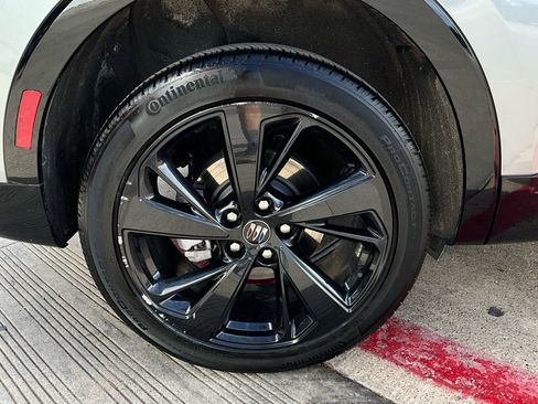 Used 2024 Buick Envision Sport Touring image 9