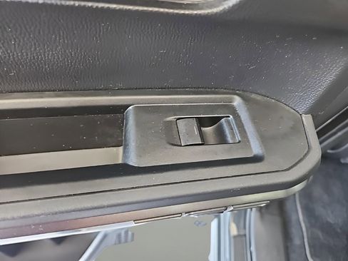 Used 2025 Toyota Tacoma TRD Sport image 19