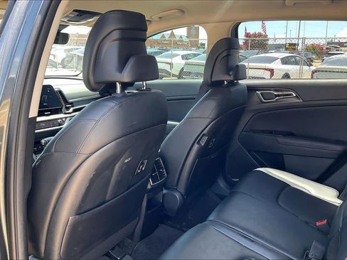 Certified 2025 Kia Sportage EX FWD image 10