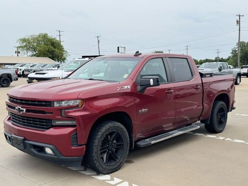 Used 2020 Chevrolet Silverado 1500 RST w/ Texas Edition AWD/4WD image 3