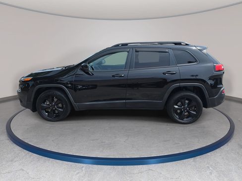 Used 2018 Jeep Cherokee Limited w/ High Altitude Package FWD image 8