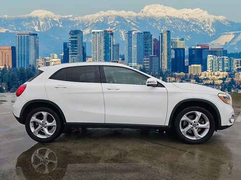 Used 2019 Mercedes-Benz GLA 250 4MATIC image 8