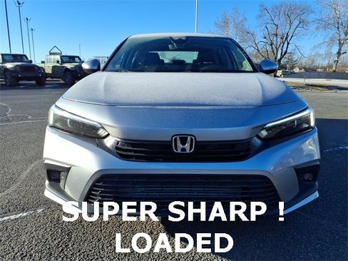 Used 2024 Honda Civic Touring image 2