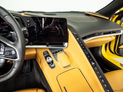 Used 2025 Chevrolet Corvette Stingray Premium Conv w/ 3LT image 13