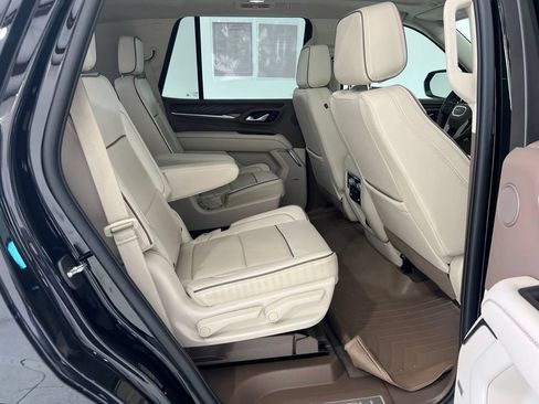 Used 2023 GMC Yukon Denali RWD image 26