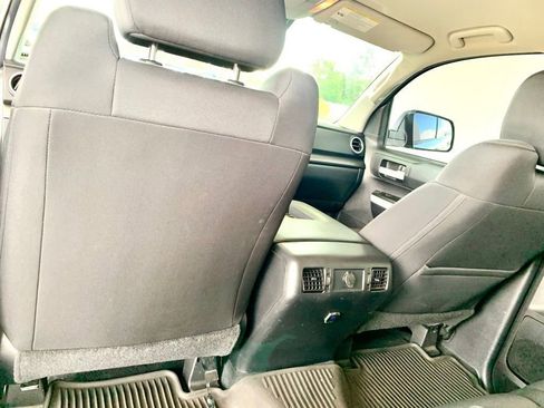 Used 2021 Toyota Tundra SR5 w/ Trail Edition image 17