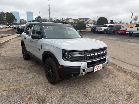 Used 2026 Ford Bronco Sport Badlands image 3