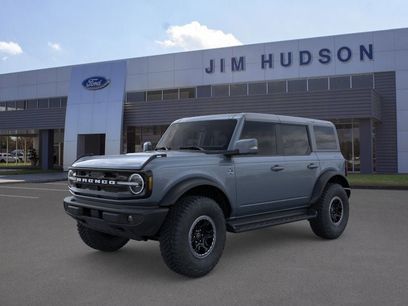 New 2025 Ford Bronco Outer Banks w/ Sasquatch Package