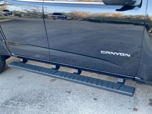 Used 2019 GMC Canyon SLE w/ Driver Alert Package image 20