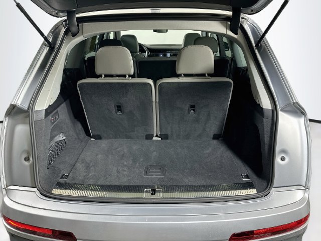 Used 2022 Audi Q7 3.0T Premium Plus AWD/4WD image 28