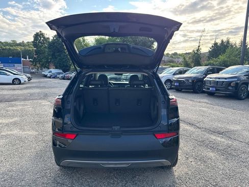 Used 2023 Chevrolet Bolt EUV Premier w/ Sun & Sound Package FWD image 6