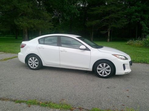 Used 2012 MAZDA MAZDA3 i Sport FWD image 7