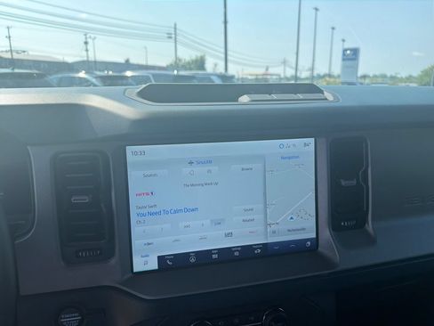 Used 2024 Ford Bronco Outer Banks AWD/4WD image 17