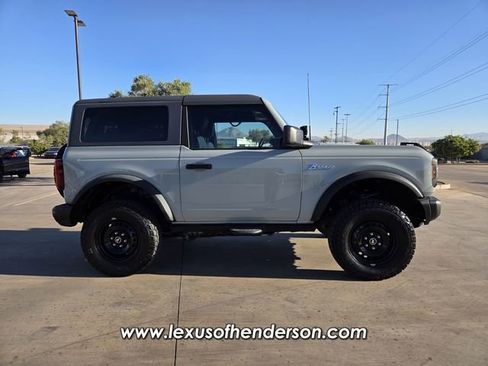 Used 2022 Ford Bronco Black Diamond image 7