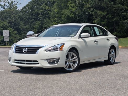 Used 2015 Nissan Altima 3.5 SL FWD image 4
