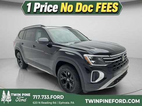 Used 2026 Volkswagen Atlas Peak Edition AWD/4WD image 1