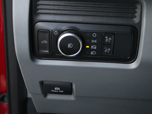 Used 2023 Ford F250 XLT w/ FX4 Off-Road Package image 16