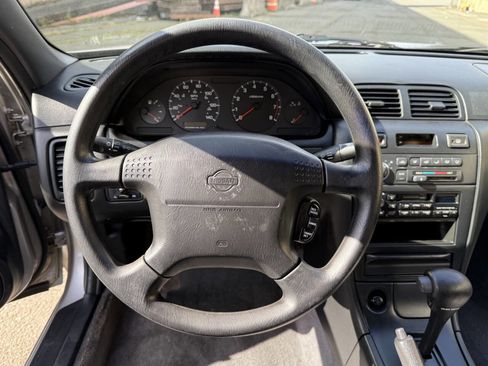 Used 1998 Nissan Maxima GXE FWD image 44