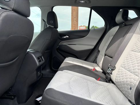 Used 2019 Chevrolet Equinox LS w/ LS Convenience Package AWD/4WD image 13