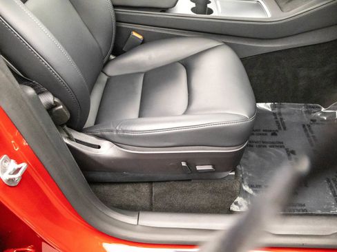 Used 2022 Tesla Model Y Long Range image 39