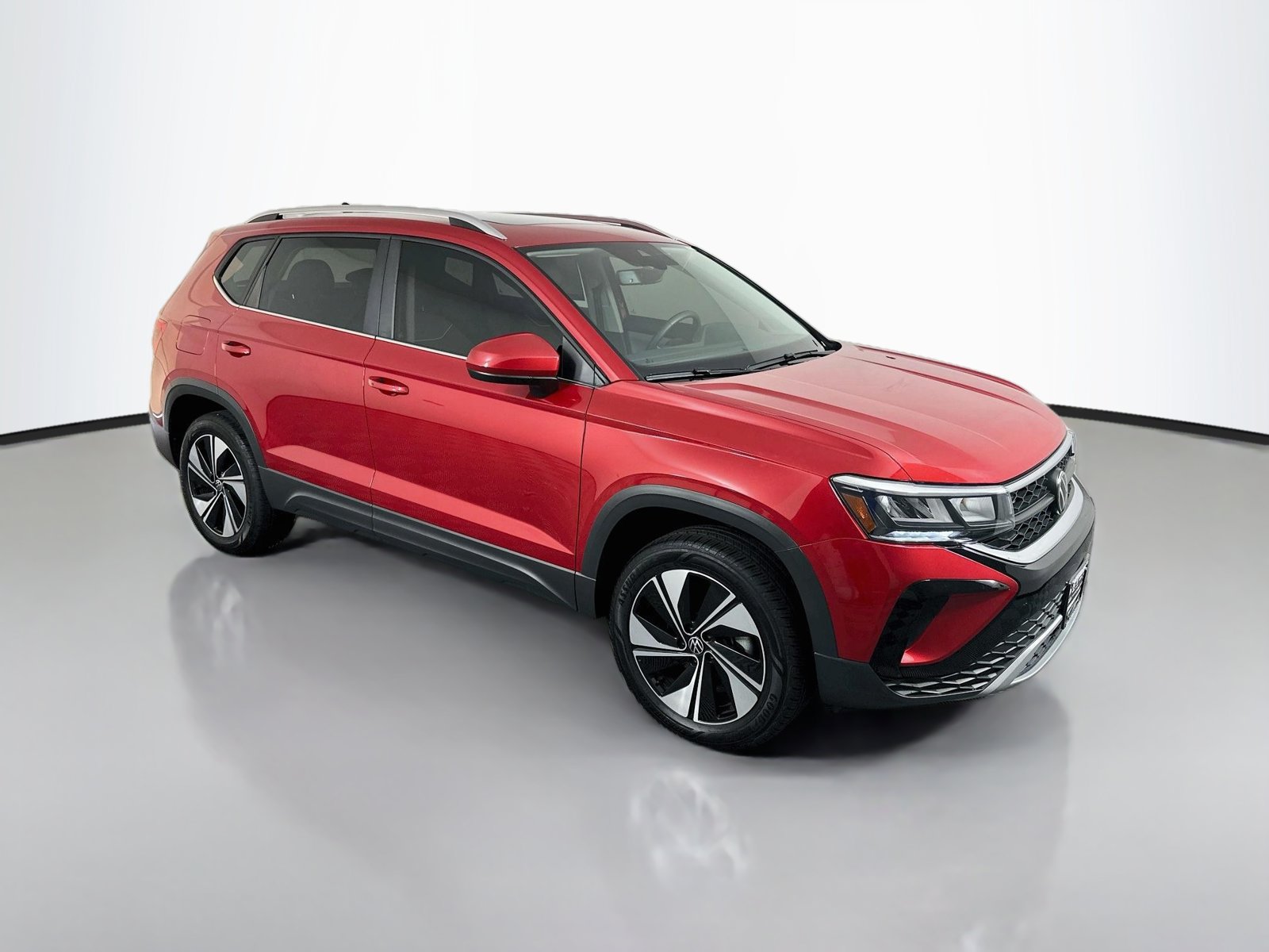 Used 2023 Volkswagen Taos SE w/ Panoramic Sunroof Package AWD/4WD image 1