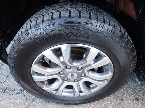 Used 2023 Ford Ranger Lariat w/ Trailer Tow Package image 12