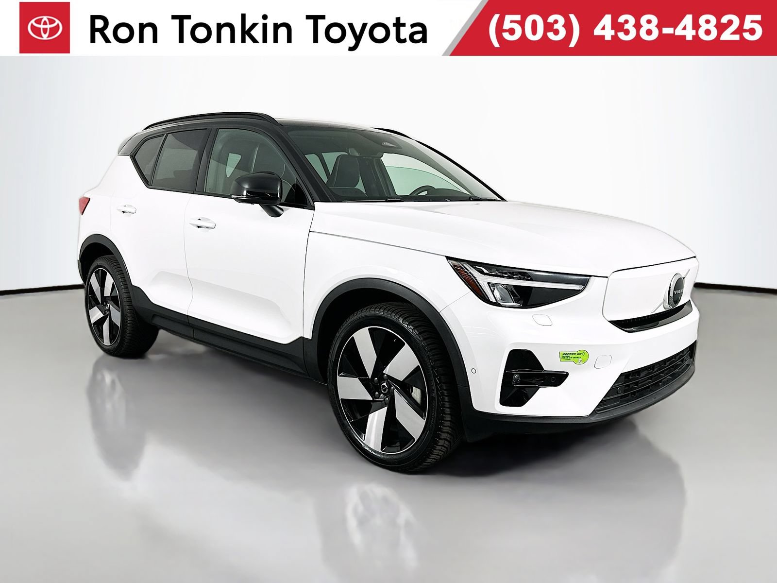 Used 2023 Volvo XC40 Recharge Ultimate w/ Protection Package Premier AWD/4WD image 1